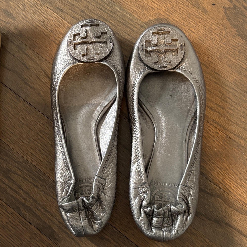 Tory Burch Metallic Pewter Logo Ballet Flats